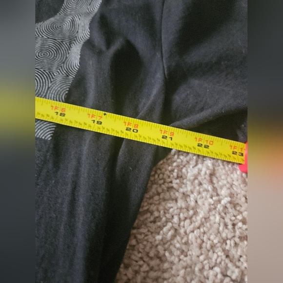 Disney Mickey Mouse Short Sleeve Mens Tee NWOT Large - Picture 3 of 3